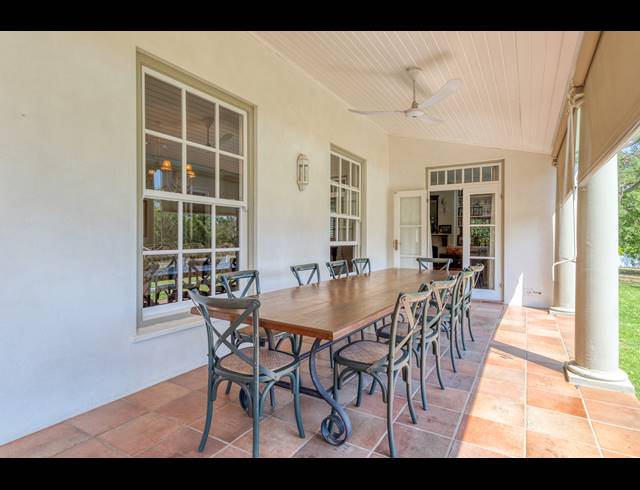5 BEDROOM FREEHOLD FOR SALE IN CHARTWELL